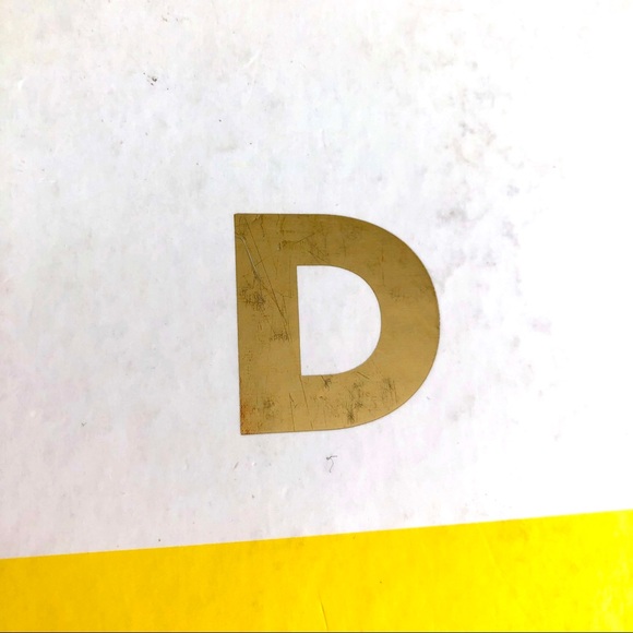 ♥️ NEW! BRAND NEW DESIGNER NOTE BOOK INTIAL “D” - Picture 4 of 5